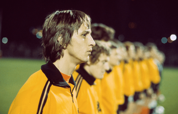 cruyff-yellow-track